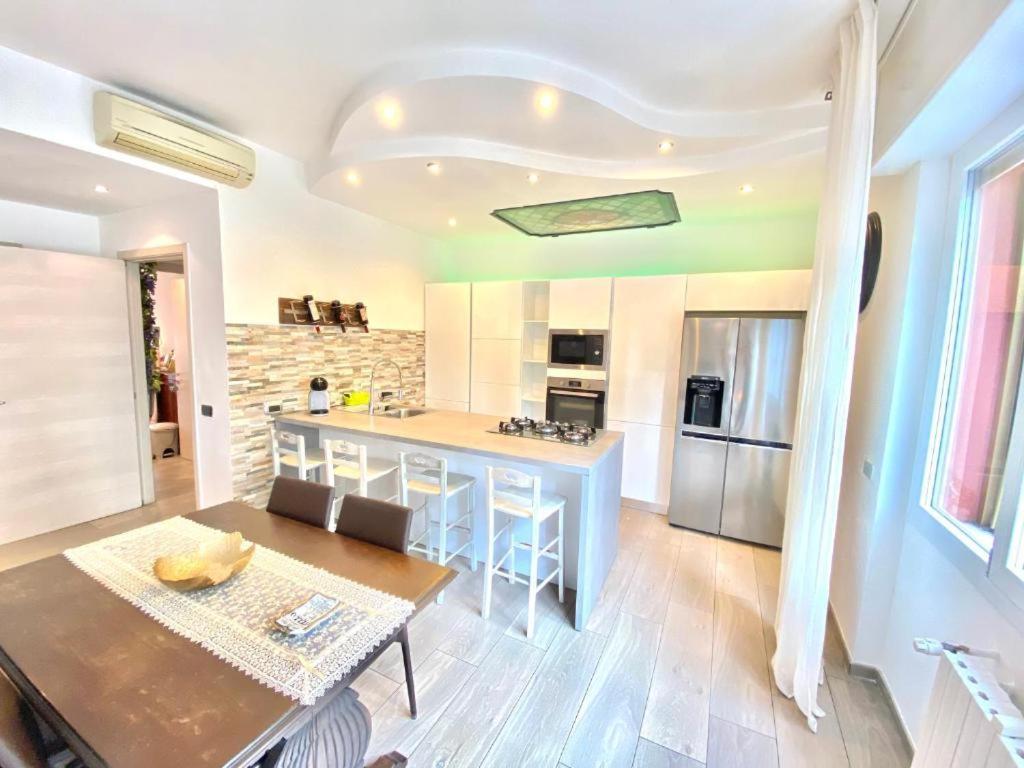 Bocconi Home, Moderno Con 2 Bagni E 2 Da Letto Milan