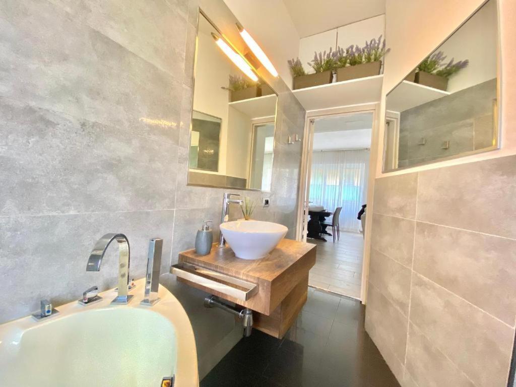 Bocconi Home, Moderno Con 2 Bagni E 2 Da Letto